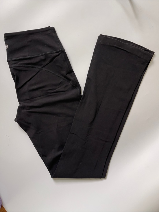 lululemon athletica Pants - lululemon athletica Black Flair Yoga Pants Size 8